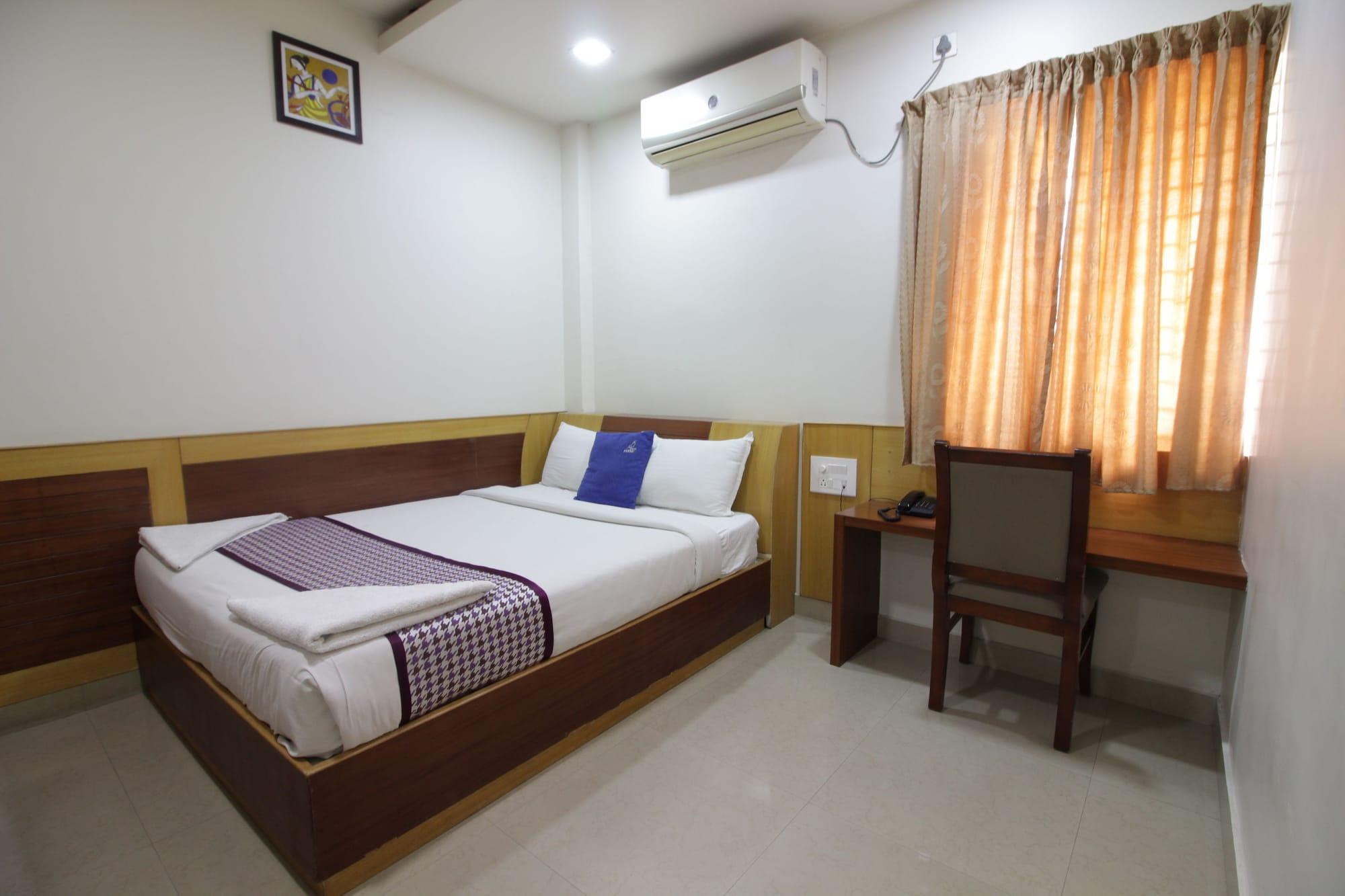 Hotel White Parrot Mysore Exterior foto